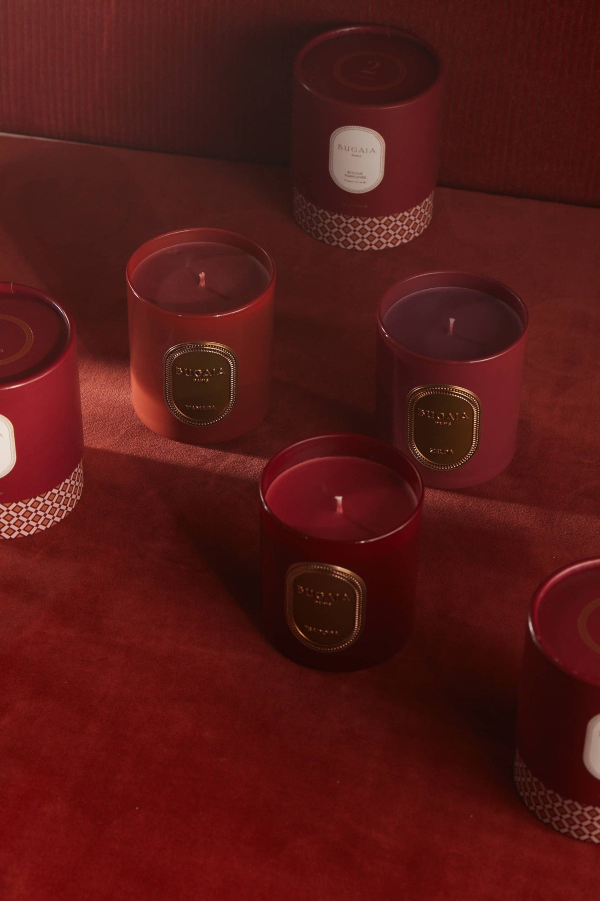 BOUGIE PARFUMÉE TAMARA BUGAIA PARIS. Fabriquée en France. Non testée sur les animaux.