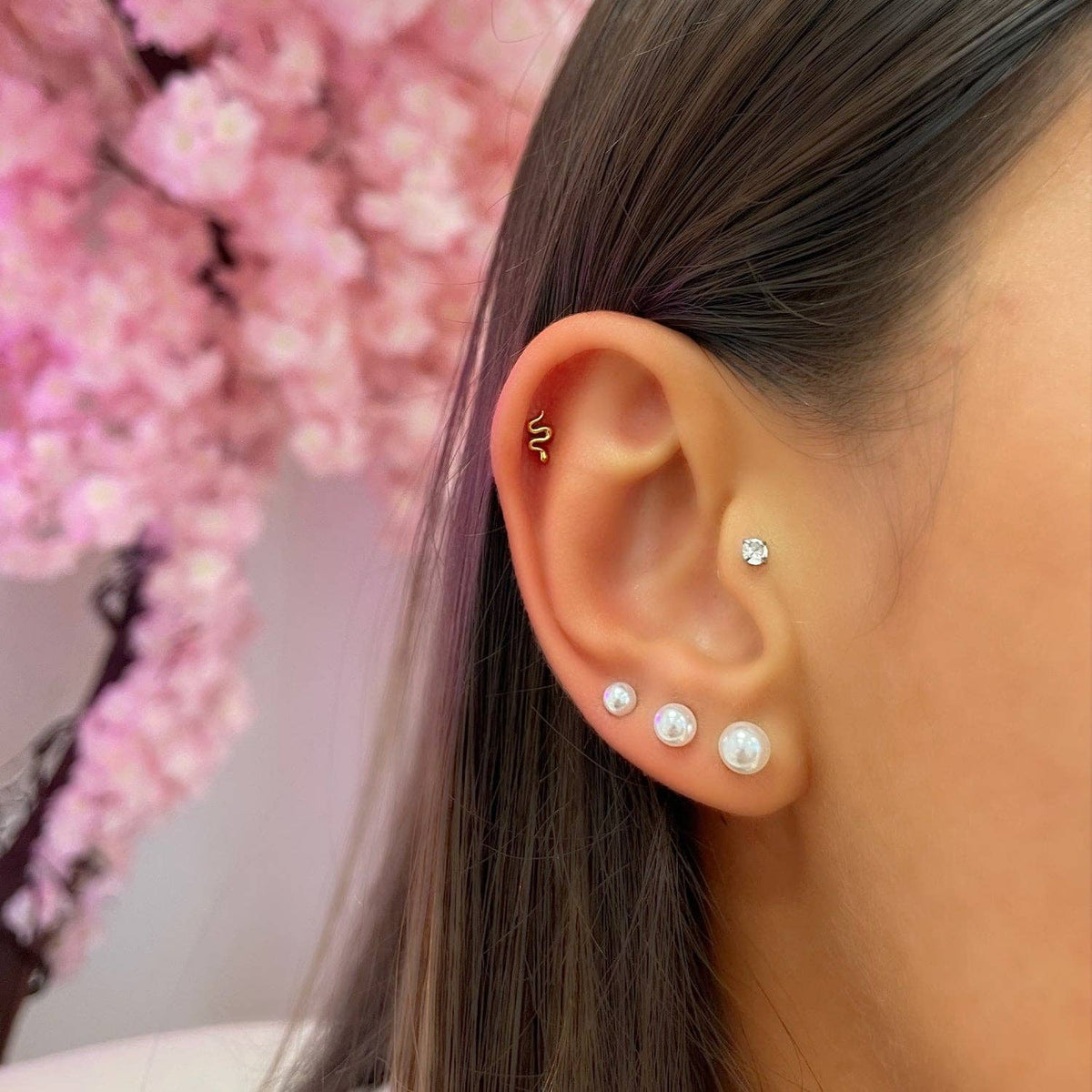 BOUCLES D'OREILLES EN PERLE - Plaqué or 18 carats / 6mm - Fabriquées en Allemagne
