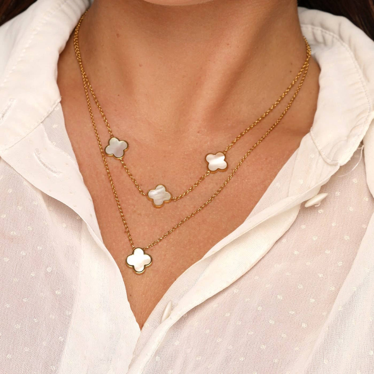 COLLIER TROIS TRÈFLES Plaqué Or 18 carats - Fabriqué en Allemagne.