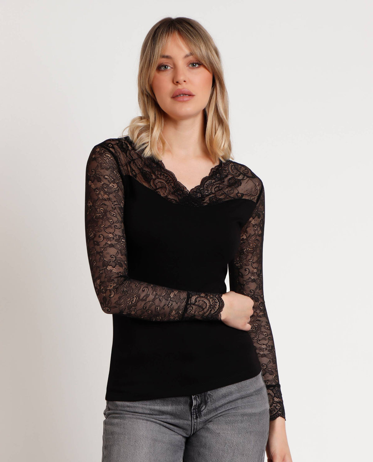 TEE-SHIRT À MANCHES LONGUES EN DENTELLE
