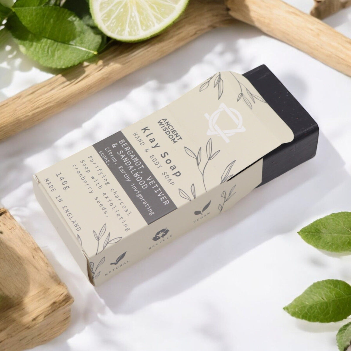 SAVON À L'ARGILE - BERGAMOTE & BOIS DE SANTAL 140 GR - Fabriqué en Angleterre